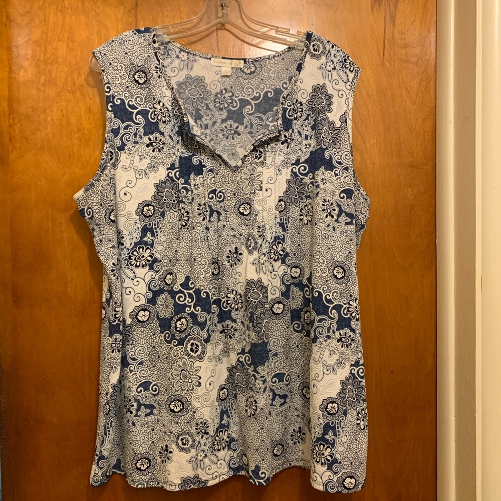 B2G1 free Textured paisley tank